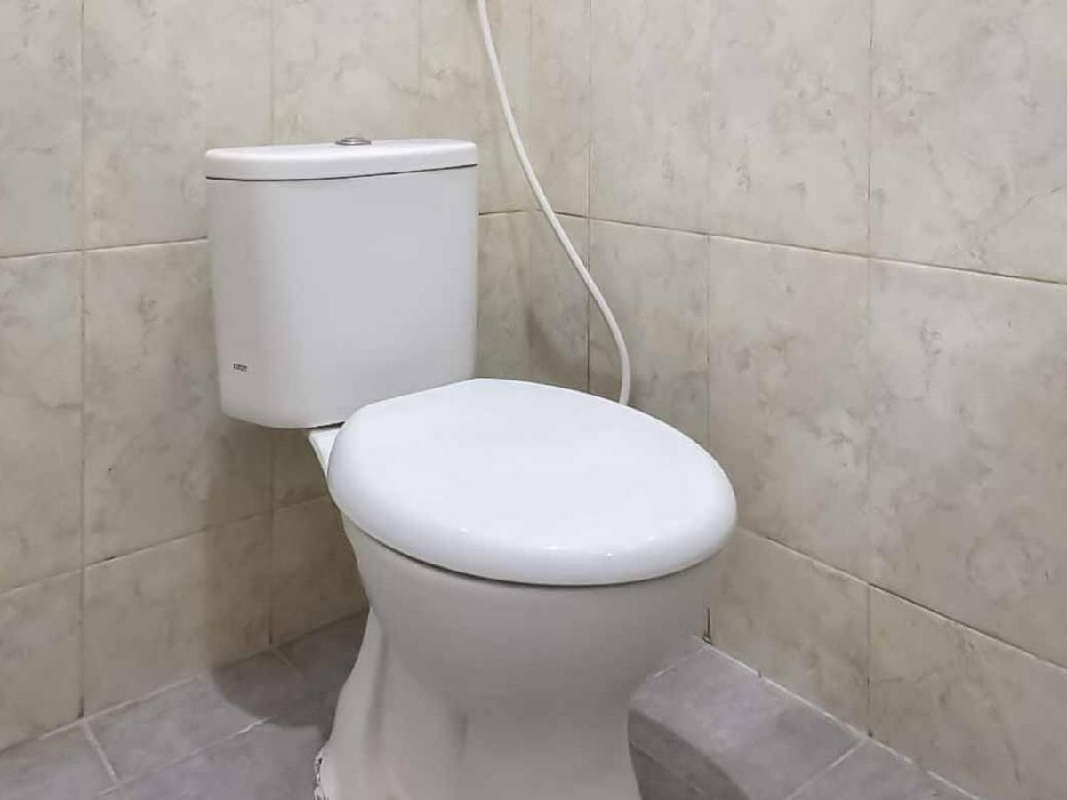 Wisma Talenta Mitra Reddoorz Джакарта Екстериор снимка