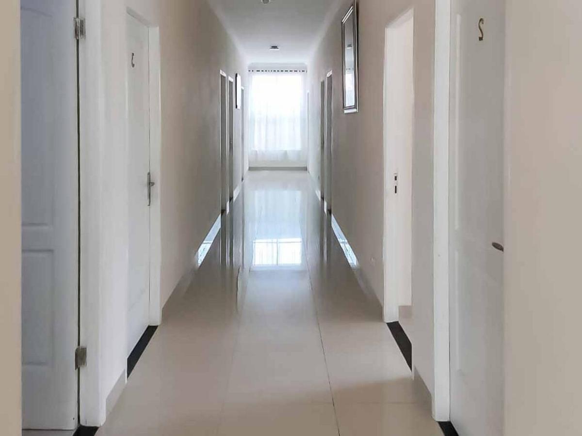 Wisma Talenta Mitra Reddoorz Джакарта Екстериор снимка